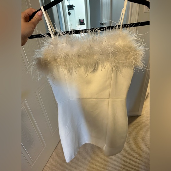 WHITE FEATHER DRESS - Picture 2 of 4
